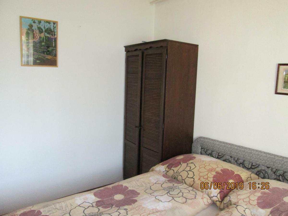Fenyves Vendeghaz Apartment Balatonfenyves Exterior photo