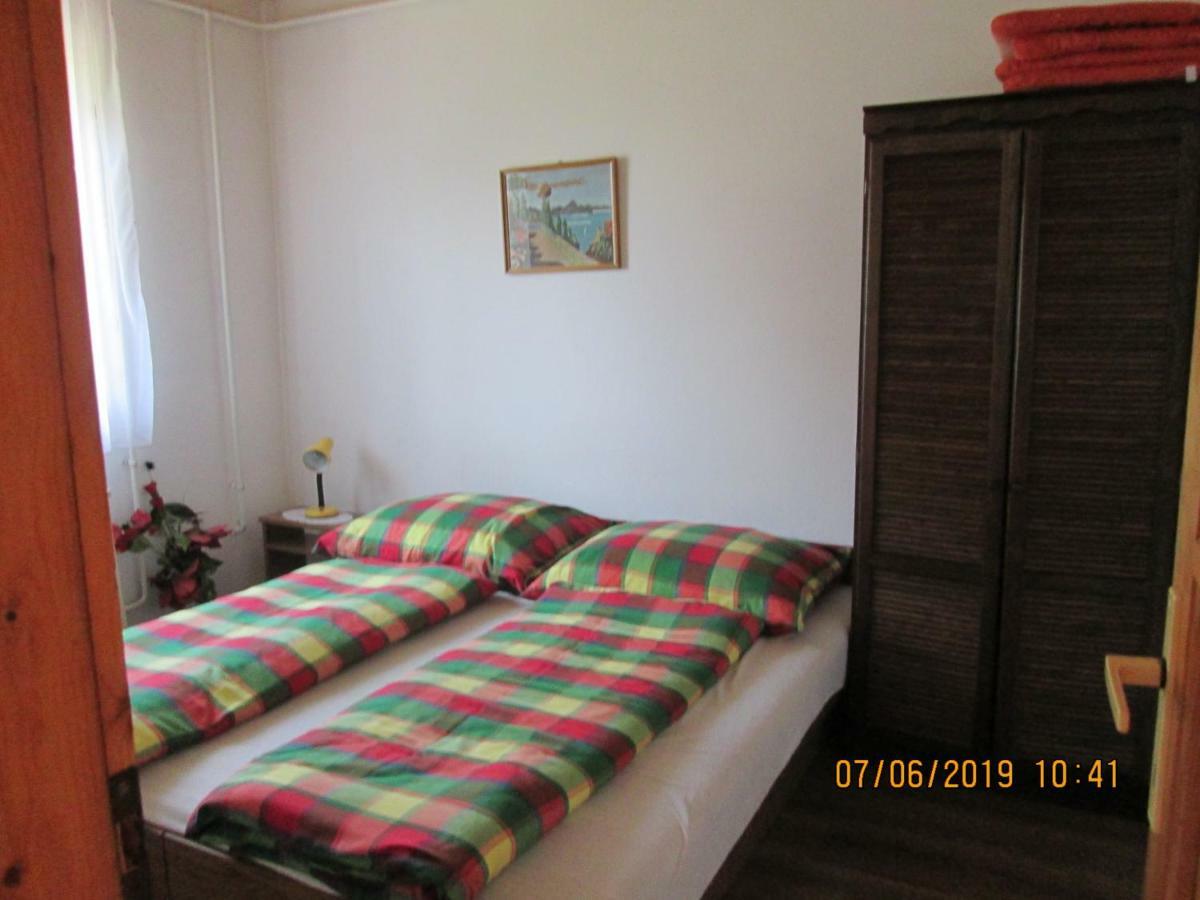 Fenyves Vendeghaz Apartment Balatonfenyves Exterior photo